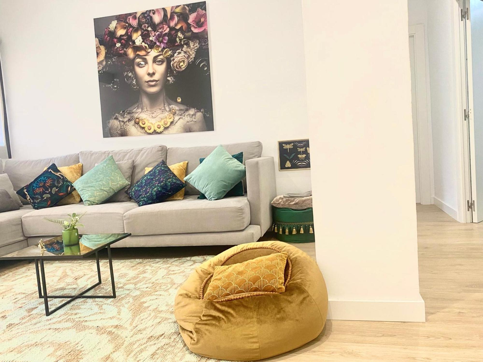 Barcelona Chic Apartments- Free Parking - 10 Min From Bcn City Centre By Metro Kültér fotó